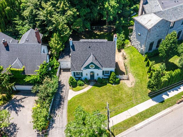 61 Highland Cres