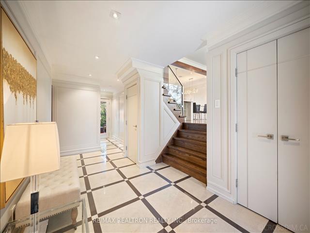 9 Waring Crt