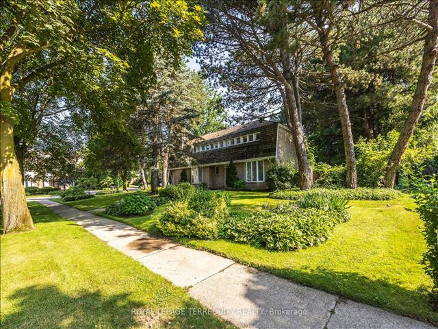 2 Chieftain Cres