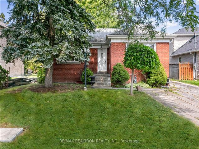 272 Horsham Ave