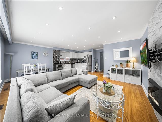 14 Dewlane Dr