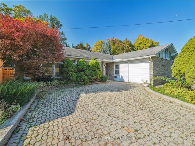 37 Christine Cres