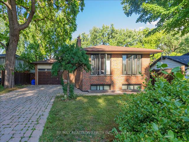 163 Henderson Ave